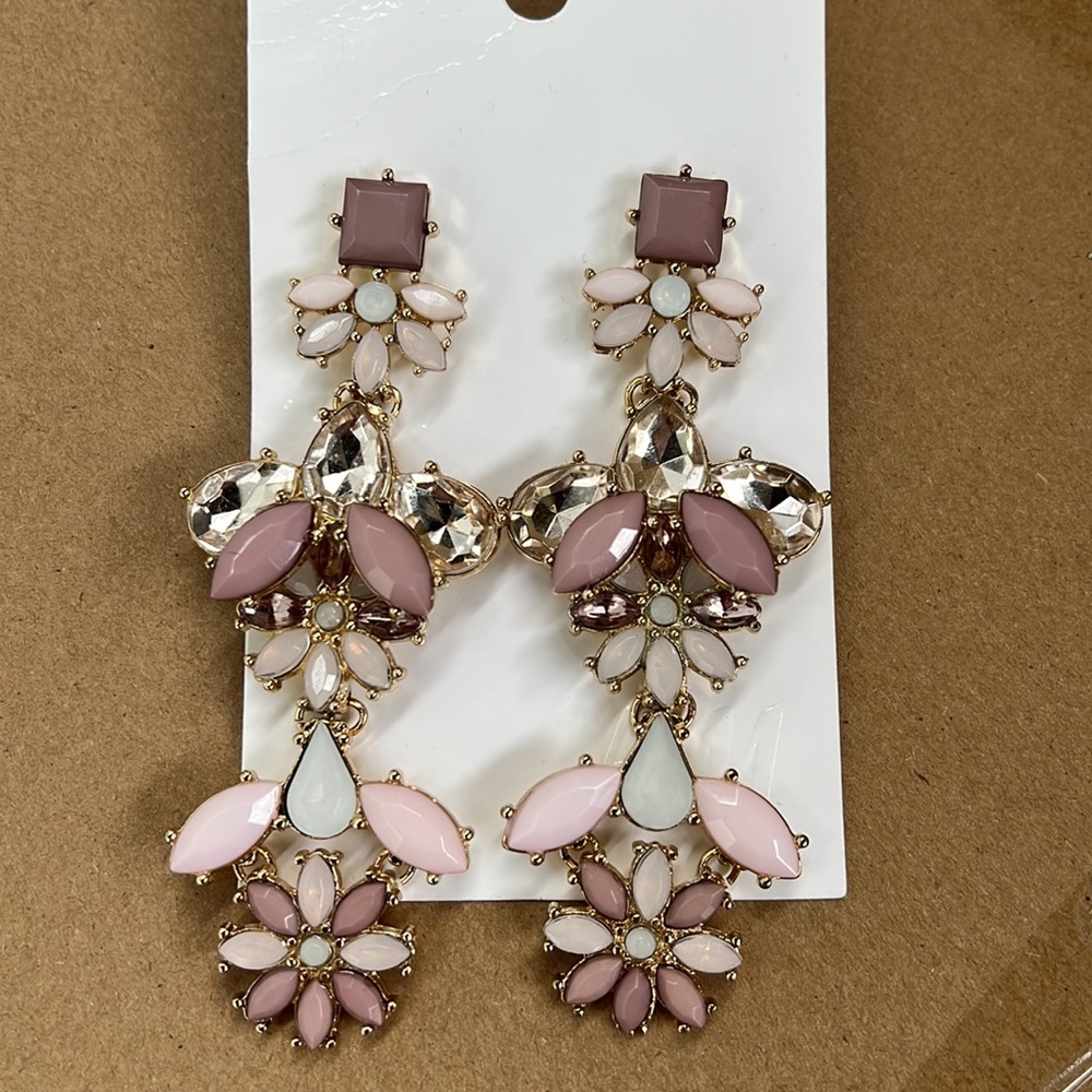 New!! H&M gorgeous lavender and pink chandelier earrings